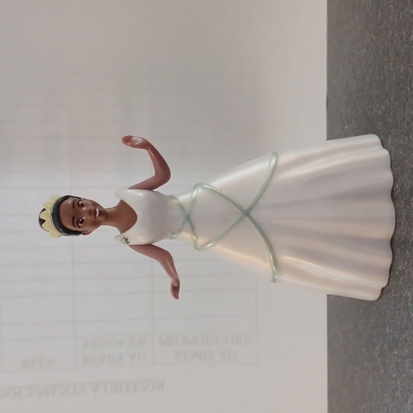 Clippable Disney Princesses doll set of Tiana and her prince Naveen - Picture 4 of 16